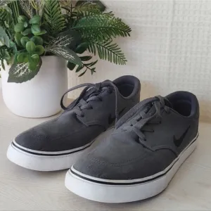 Nike SB Men's Dark Gray Canvas Athletic Shoes Size 8