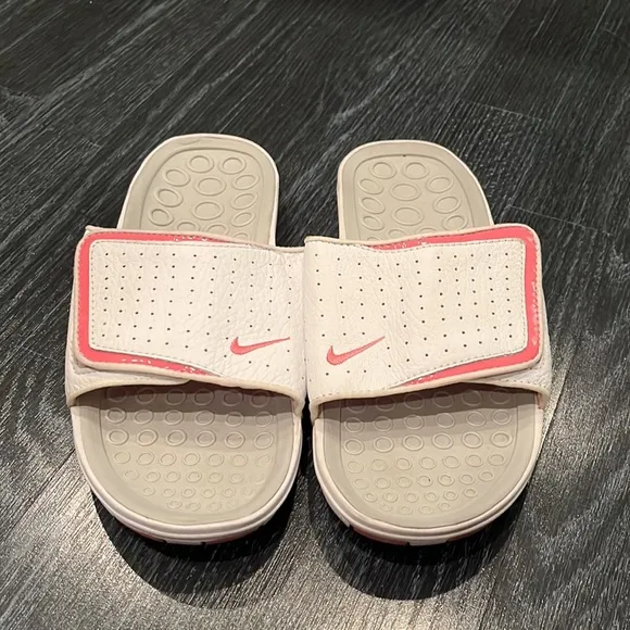 Nike Slides sandals flip flops hook and loop white pink shoes Women’s Size 7