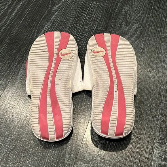 Nike Slides sandals flip flops hook and loop white pink shoes Women’s Size 7