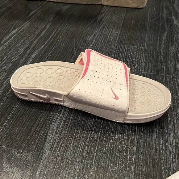 Nike Slides sandals flip flops hook and loop white pink shoes Women’s Size 7