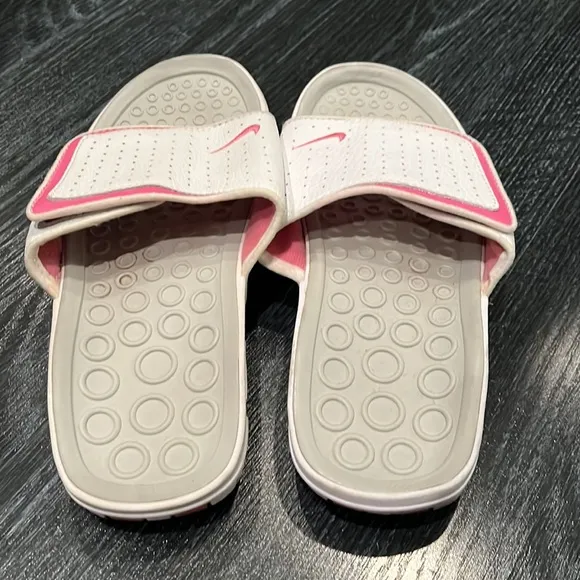 Nike Slides sandals flip flops hook and loop white pink shoes Women’s Size 7
