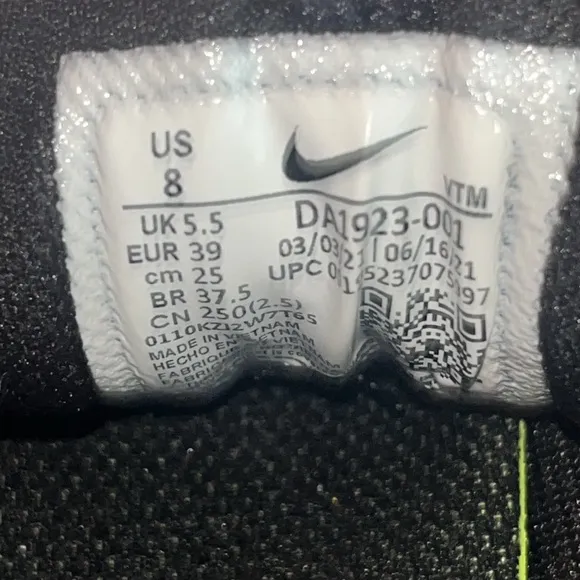 Nike Women's Air Max 2021 Sneakers size 8