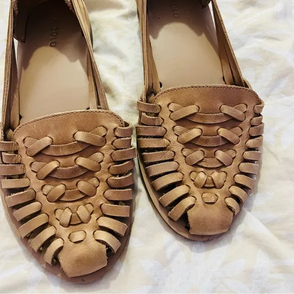 Nisolo Women's Tan Leather Huarache Sandals in almond size 6.5