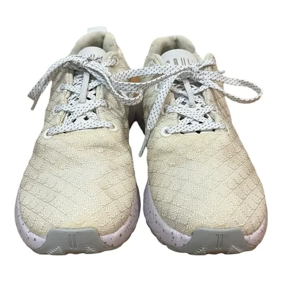 NoBull Matrix Trail Runner off white cream athletic shoes size 7