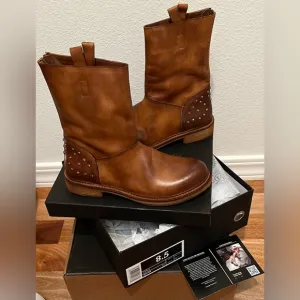 NWB Vintage Foundry Tan, Leather, Stacy Boot