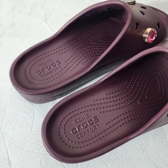 NWOB Crocs Classic Platform Slide Sandals Womens Sz 7 Iconic Comfort Dark Cherry
