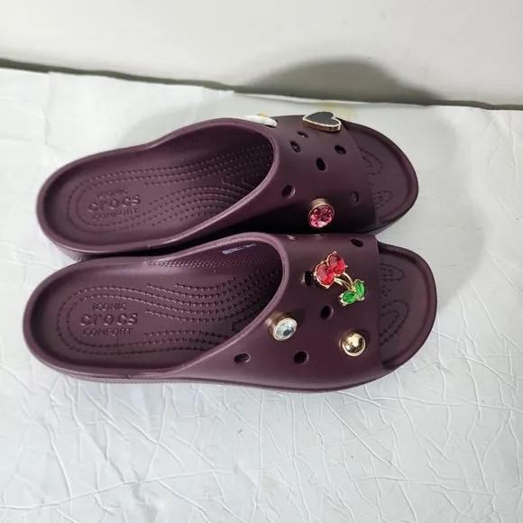 NWOB Crocs Classic Platform Slide Sandals Womens Sz 7 Iconic Comfort Dark Cherry