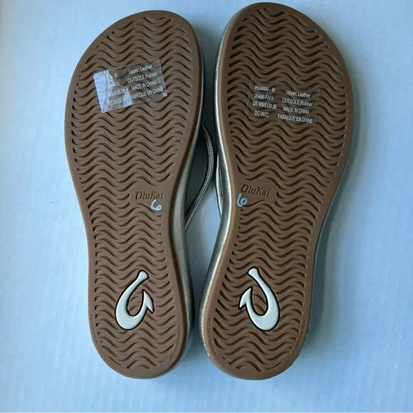 NWOB Olukai Huawai Bubbly Bronze Leather Comfort Sandals Flip Flops Size 9