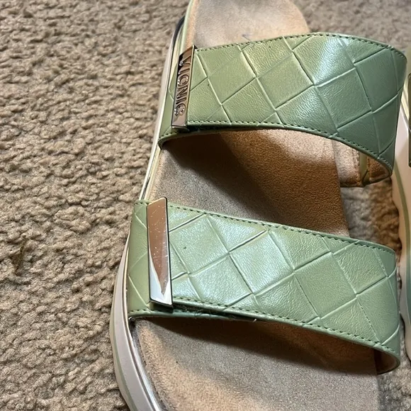 NWOB Vionic Brandie Platform Slip On Slide Sandals Celery Green White Sz 9 Wedge