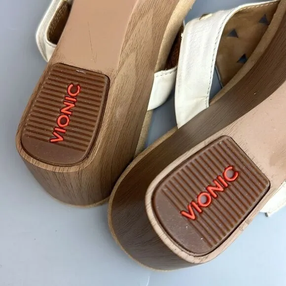 NWOB VIONIC Maggie Wedge Sandals White Patent Gold Studded Beach Comfort Sz 9