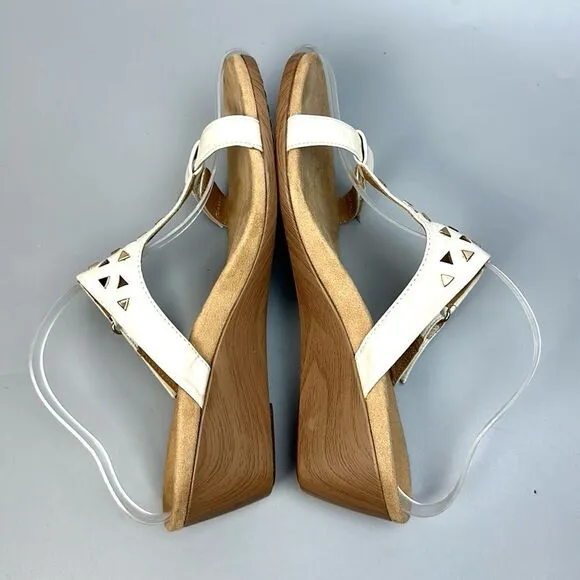 NWOB VIONIC Maggie Wedge Sandals White Patent Gold Studded Beach Comfort Sz 9