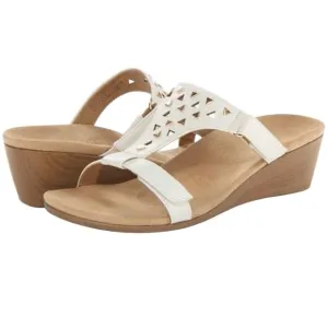 NWOB VIONIC Maggie Wedge Sandals White Patent Gold Studded Beach Comfort Sz 9