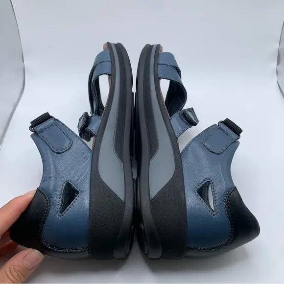 NWOB Wolky Women's Desh Sandal blue leather sandals comfort size 38 US 7.5 1083