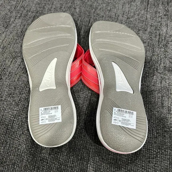 NWOT- Clarks® Breeze Sea Cloudstepper Women's Flip Flop Sandals