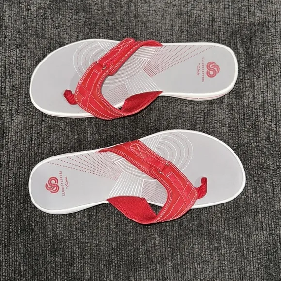 NWOT- Clarks® Breeze Sea Cloudstepper Women's Flip Flop Sandals