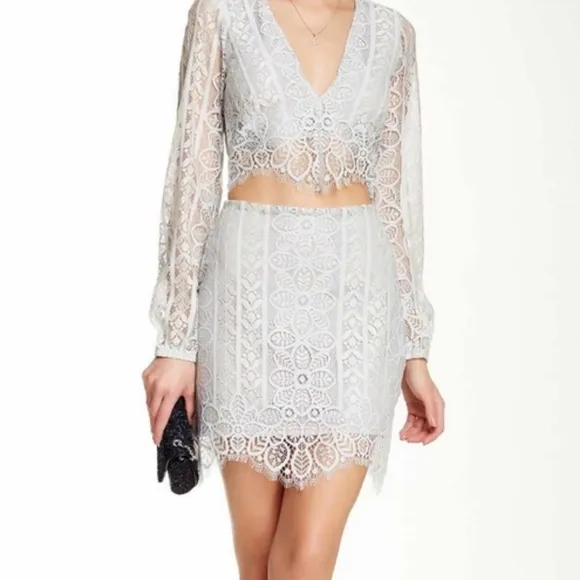 NWOT For Love &amp; Lemons Lyla Mini Skirt Silver/Gray Sz L Z468-5