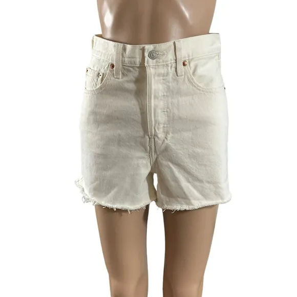NWOT Levi’s Premium Ribcage Shorts  Size 26 High Rise Off-White Raw Hem Denim