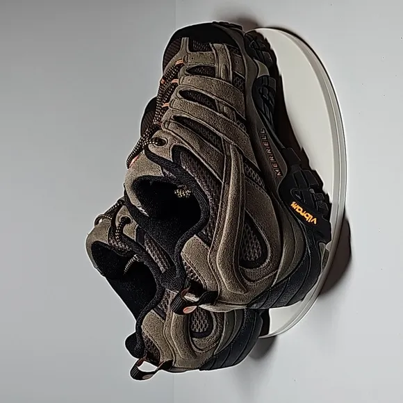 NWOT Merrell Moab 2 Ventilator Hiking Shoes Trail Performance Leather‎ Walnut 12