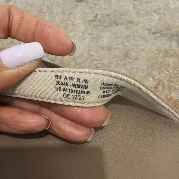 NWOT Olukai Nua Pio Sandals Flip Flops Size 10