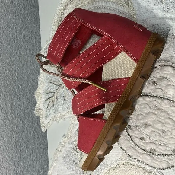 NWOT Sorel Joanie II Sandals