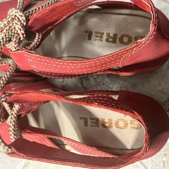 NWOT Sorel Joanie II Sandals