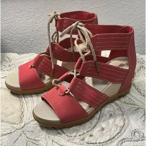 NWOT Sorel Joanie II Sandals