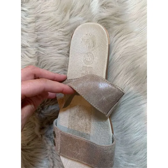 NWOT  Sorel Torpeda Slide Il leather sandals size 9