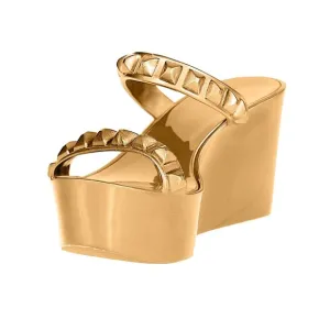 NWOT.  The sexiest most comfortable summer sandals ever!!!