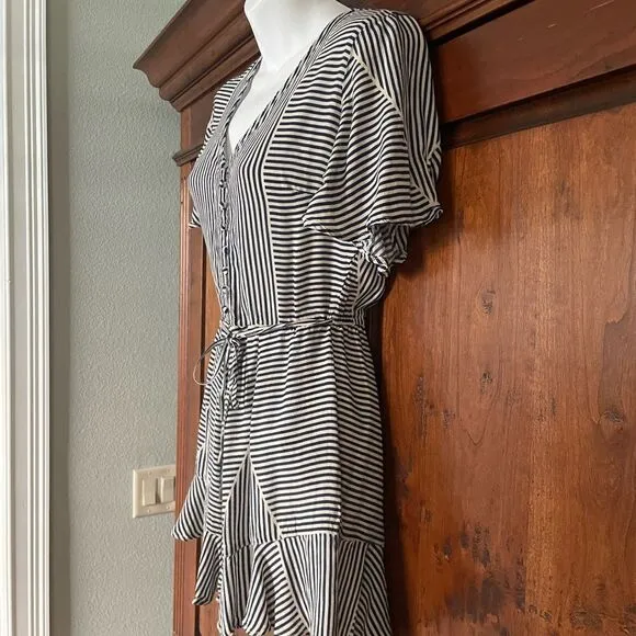 NWOT Anthropologie Lilith Navy White Striped Romper Size XS