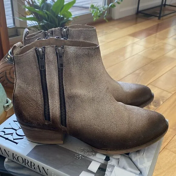 NWOT Circle G boots