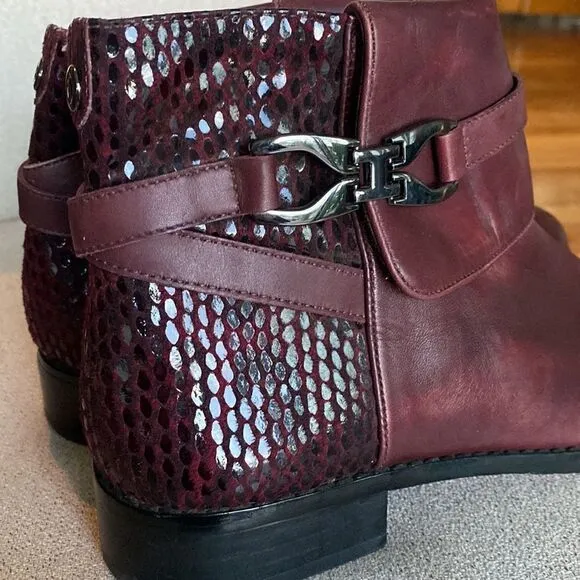 NWOT Moda in Pelle boots