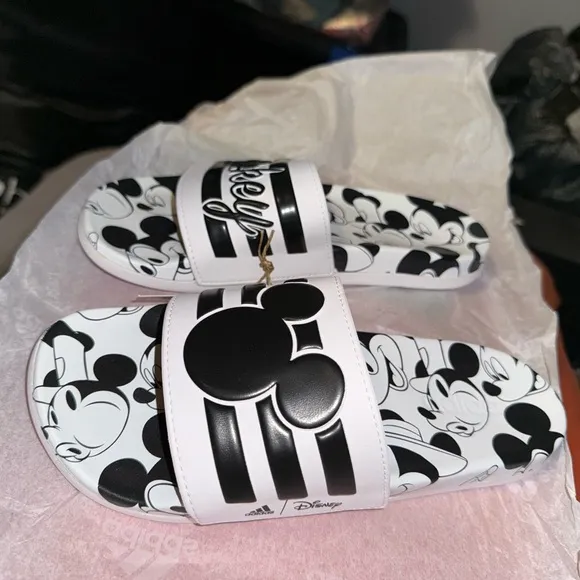 NWT- Adidas x Disney Adilette Comfort Comfort Slide GW1057