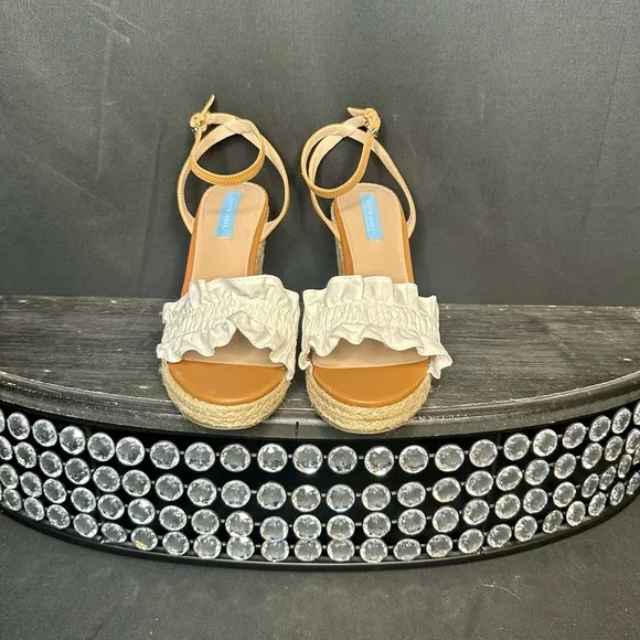 NWT Draper James White and Tan Wedge Sandals with Ruffle Detail