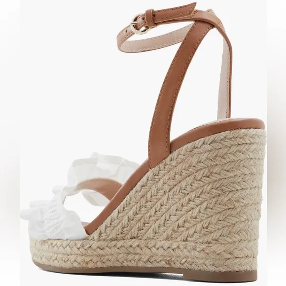 NWT Draper James White and Tan Wedge Sandals with Ruffle Detail
