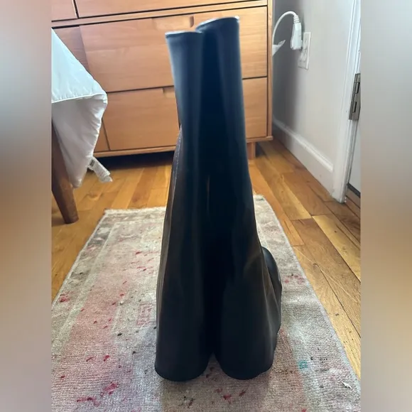 NWT Figurine Tall boots - black, size 37, vegan leather