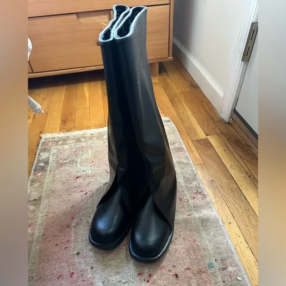 NWT Figurine Tall boots - black, size 37, vegan leather