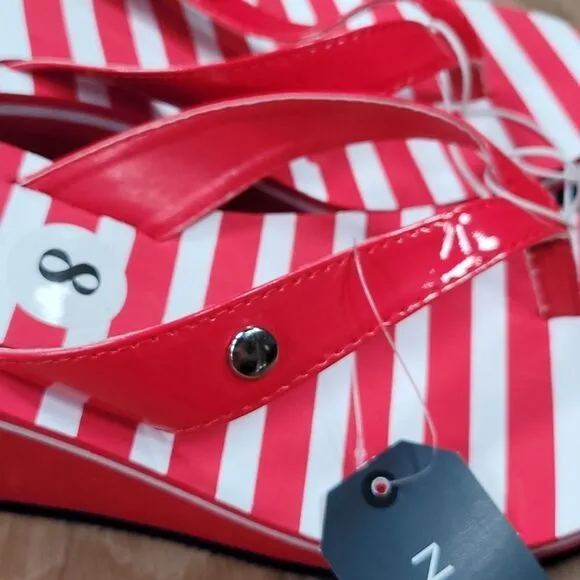 🔹️NWT Nautica Red &amp; White Stripe Resort Wedge &quot;Landfall&quot; Sandals Size 8