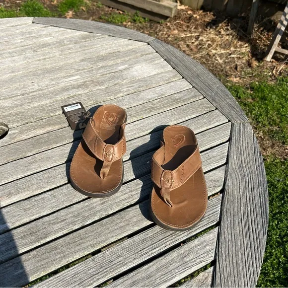 NWT Olukai Tuahine Men’s Waterproof Leather Sandals size 8