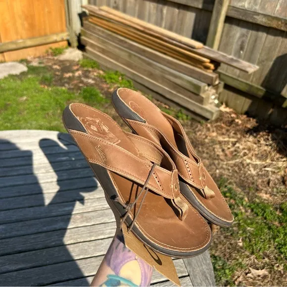 NWT Olukai Tuahine Men’s Waterproof Leather Sandals size 8
