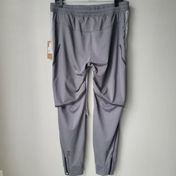 NWT ON Cloud Running Pants, Size Medium, Color Glacier/Rock