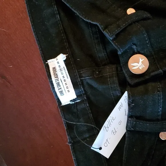 NWT One Teaspoon Billie Black Loonies
