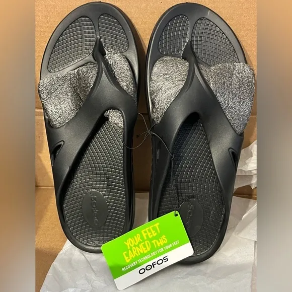 NWT- OOFOS OOriginal Sandal- Lightweight Recovery Footwear; Multiple Sizes
