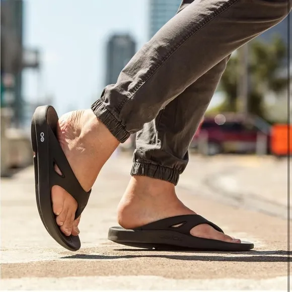 NWT- OOFOS OOriginal Sandal- Lightweight Recovery Footwear; Multiple Sizes