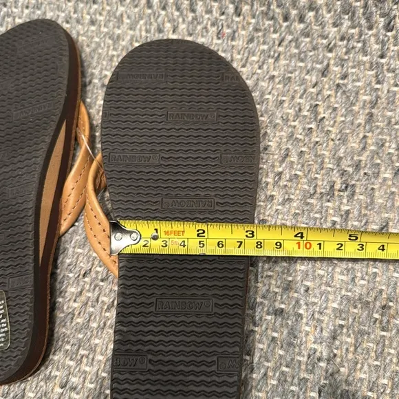 NWT- Rainbow 1/2 Inch Flip Flop Size 6 9.5 Inches