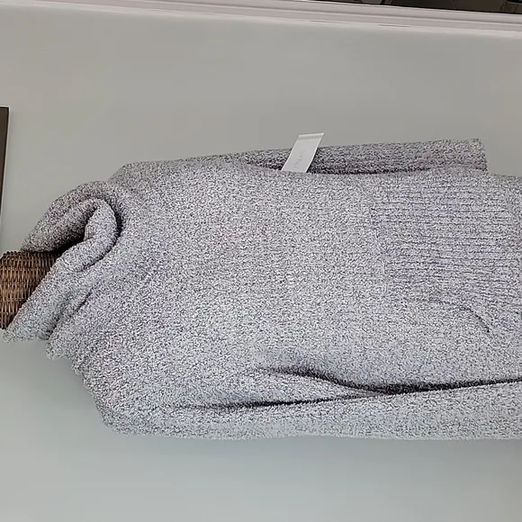 NWT Softies Marshmallow Slouch Turtleneck Lounger szM.   BinD