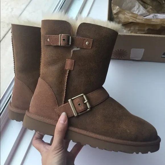 NWT UGG Dylan Short Winter Boots