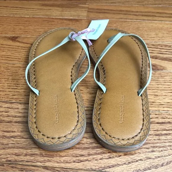 NWT VINEYARD VINES Skinny Strap Patent Leather Flip Flops Women’s Size 8