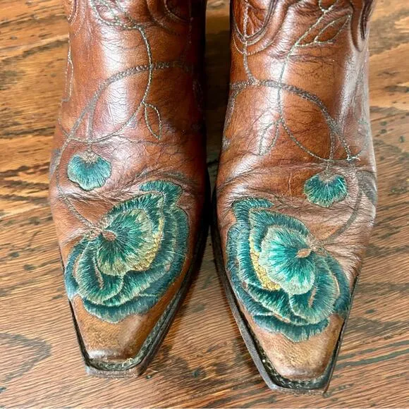 Old Gringo Short Marsha Pull-on Boots in Brown with Blue Embroidery Size 7