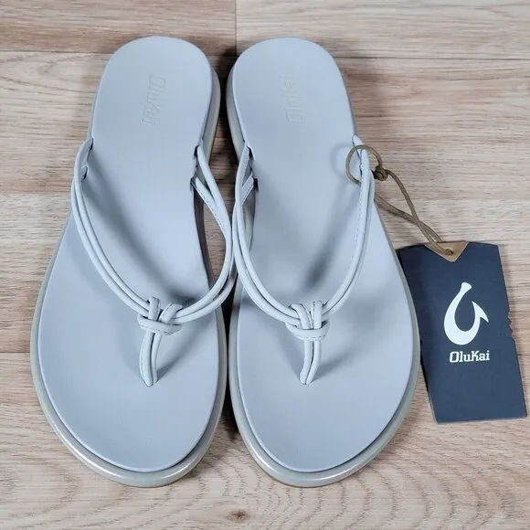 OluKai AKA Sandals Womens Size 8 Gray Irridescent Slippers Flip Flops 20509-ZDVP