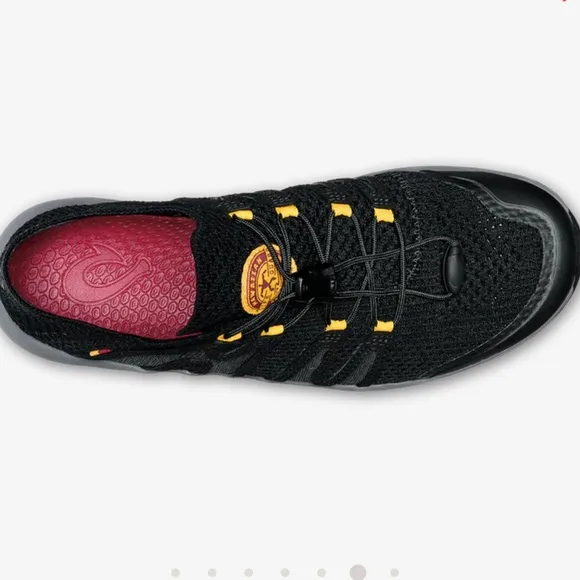 OLUKAI Imaka Trainer Black and Red Men's Swim Shoes Size 11